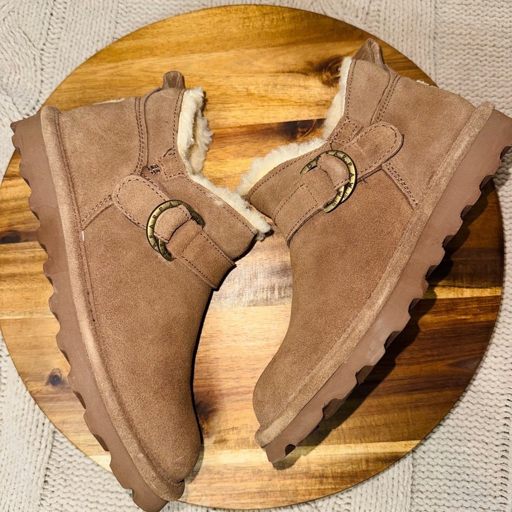 BearPaw Cream Fleece-Lined Boots